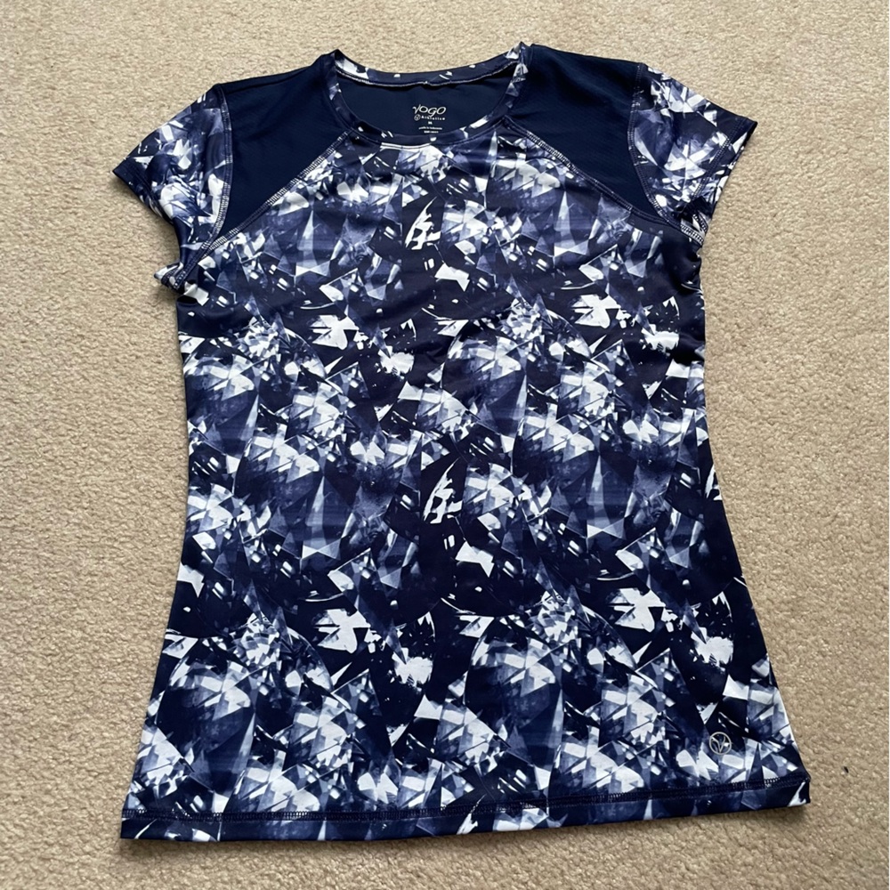 ⏫ Patterned Workout Shirt